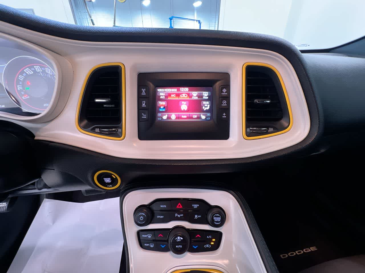 2017 Dodge Challenger SXT