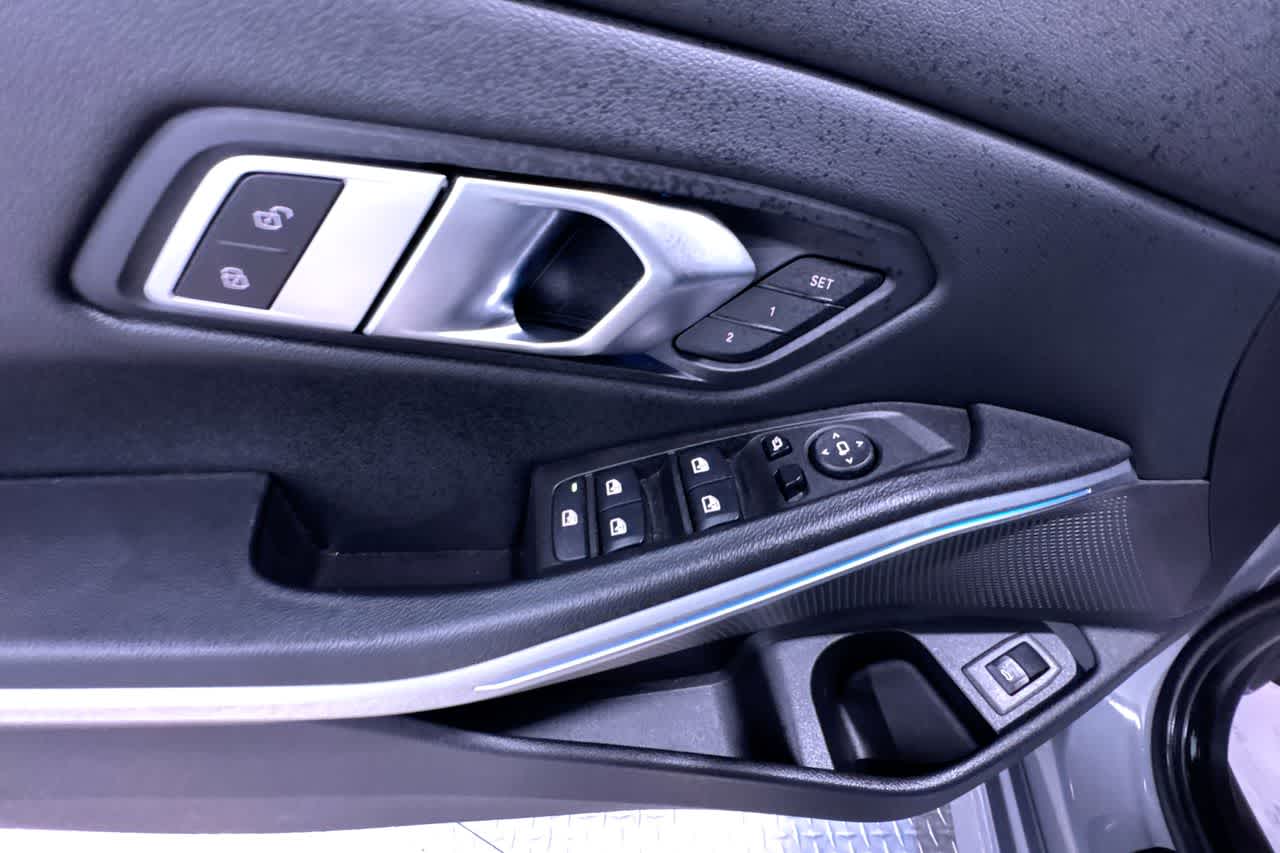 2023 BMW 3 Series 330i xDrive