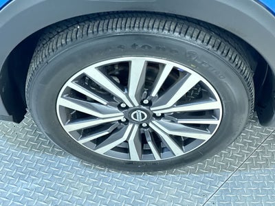 2021 Nissan Kicks SR