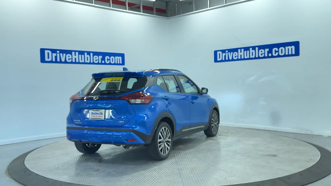 2021 Nissan Kicks SR