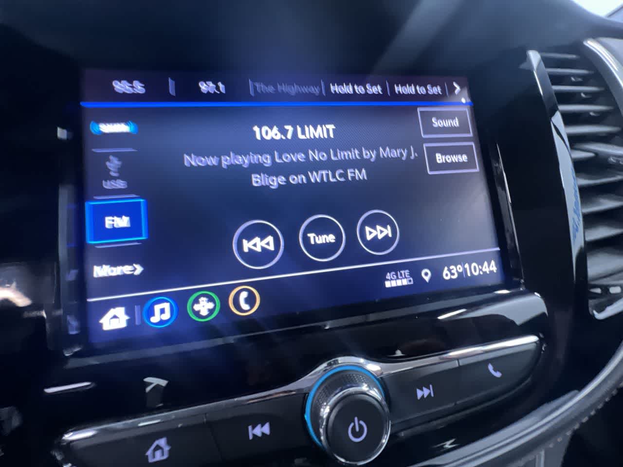 2022 Chevrolet Trax LS