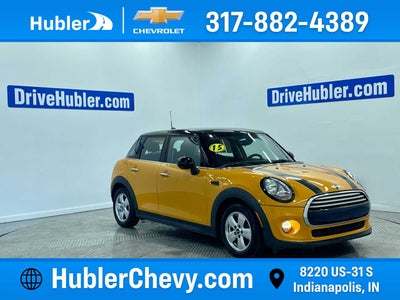 2015 MINI Cooper Hardtop 4 Door TURBO