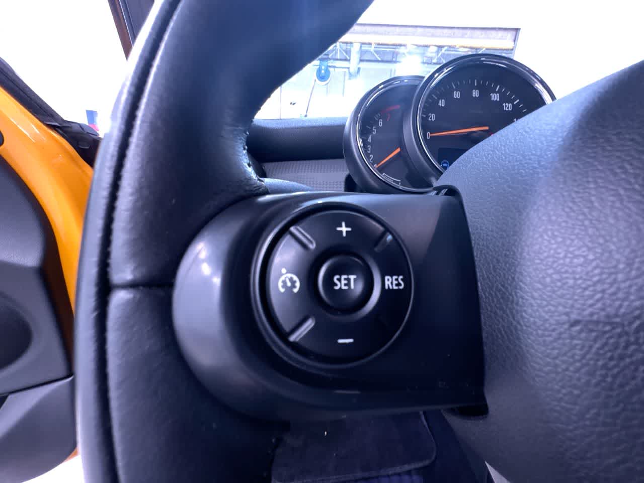 2015 MINI Cooper Hardtop 4 Door TURBO