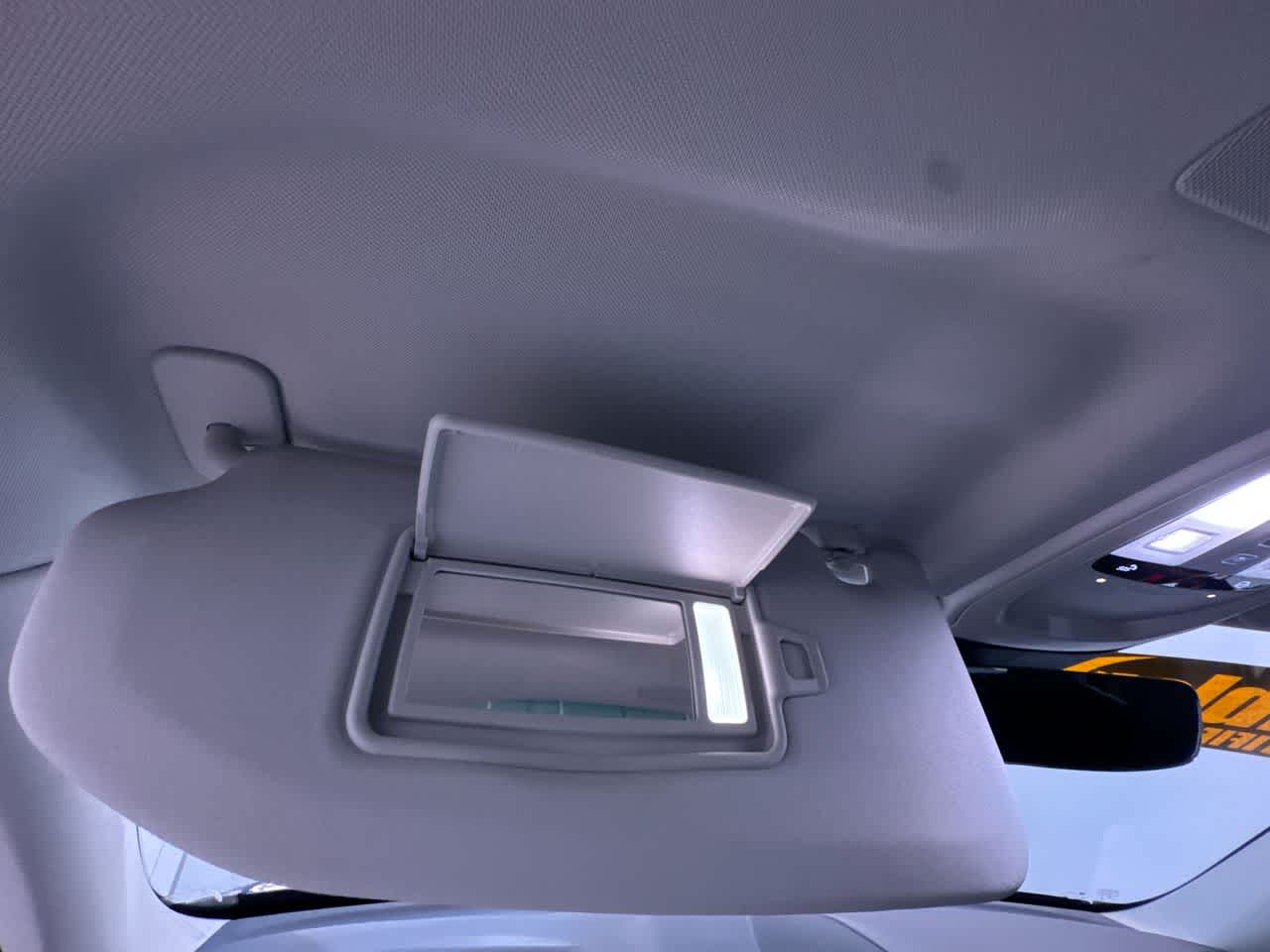 2023 Volvo XC60 Plus Dark Theme