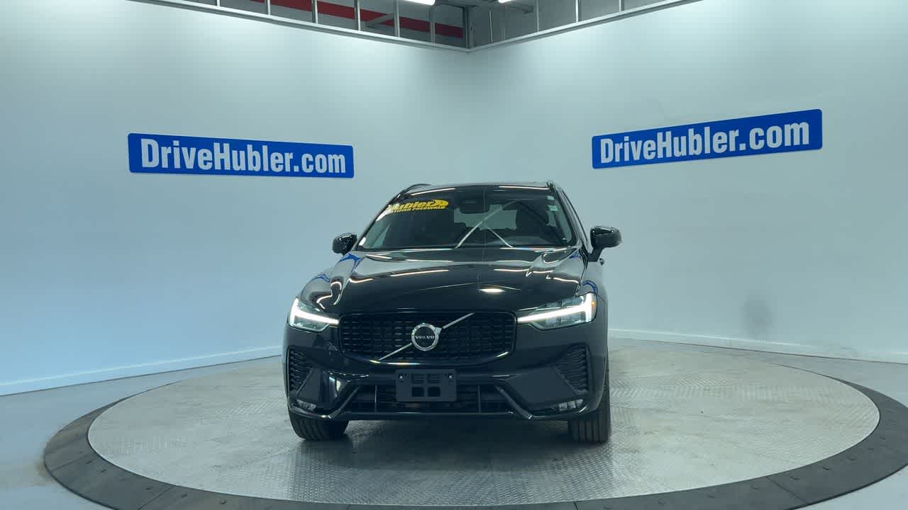 2023 Volvo XC60 Plus Dark Theme