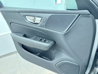 2025 Volvo V60 Cross Country Plus