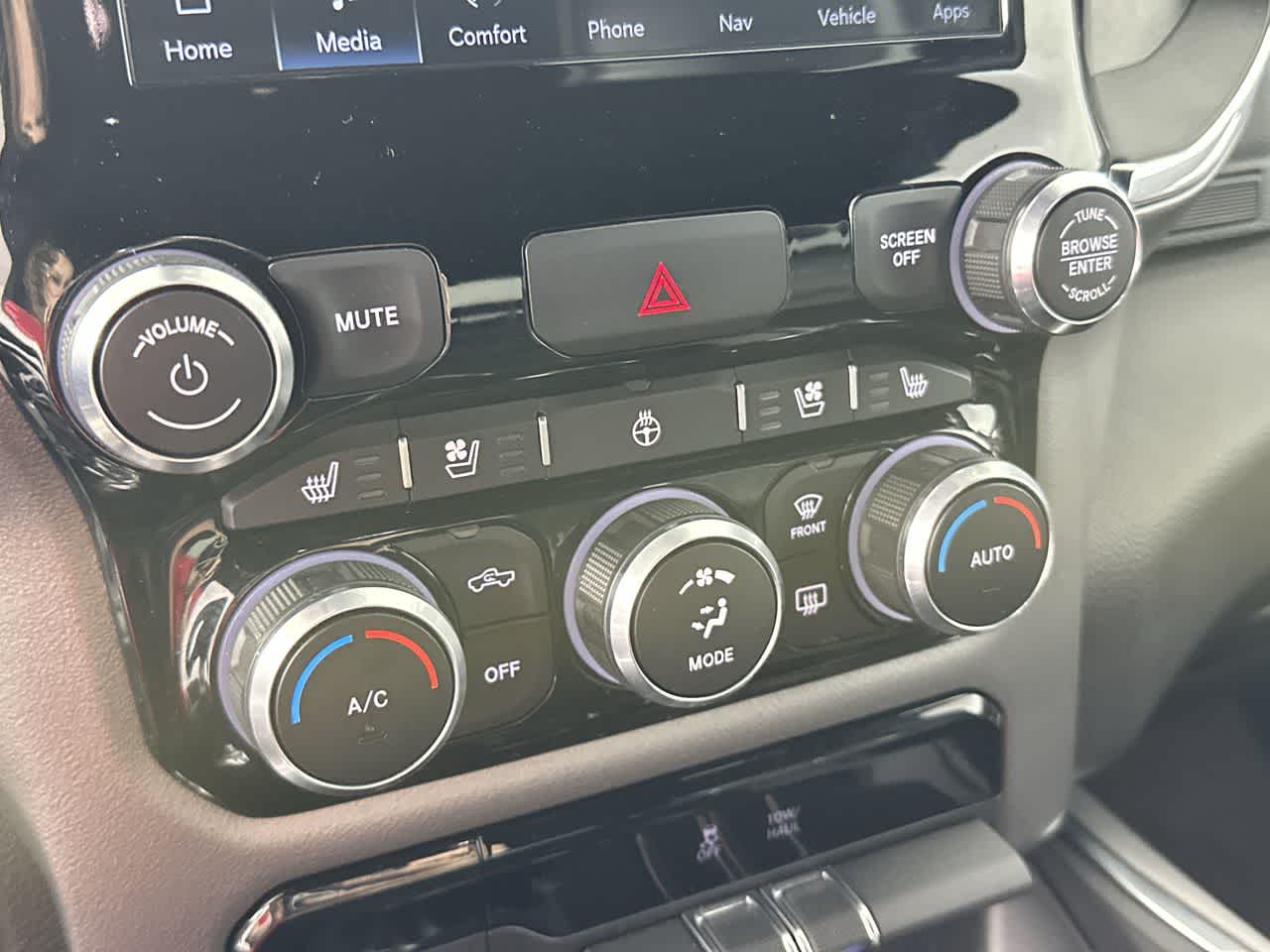 2024 RAM 1500 Laramie
