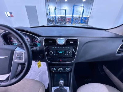 2012 Chrysler 200 Touring