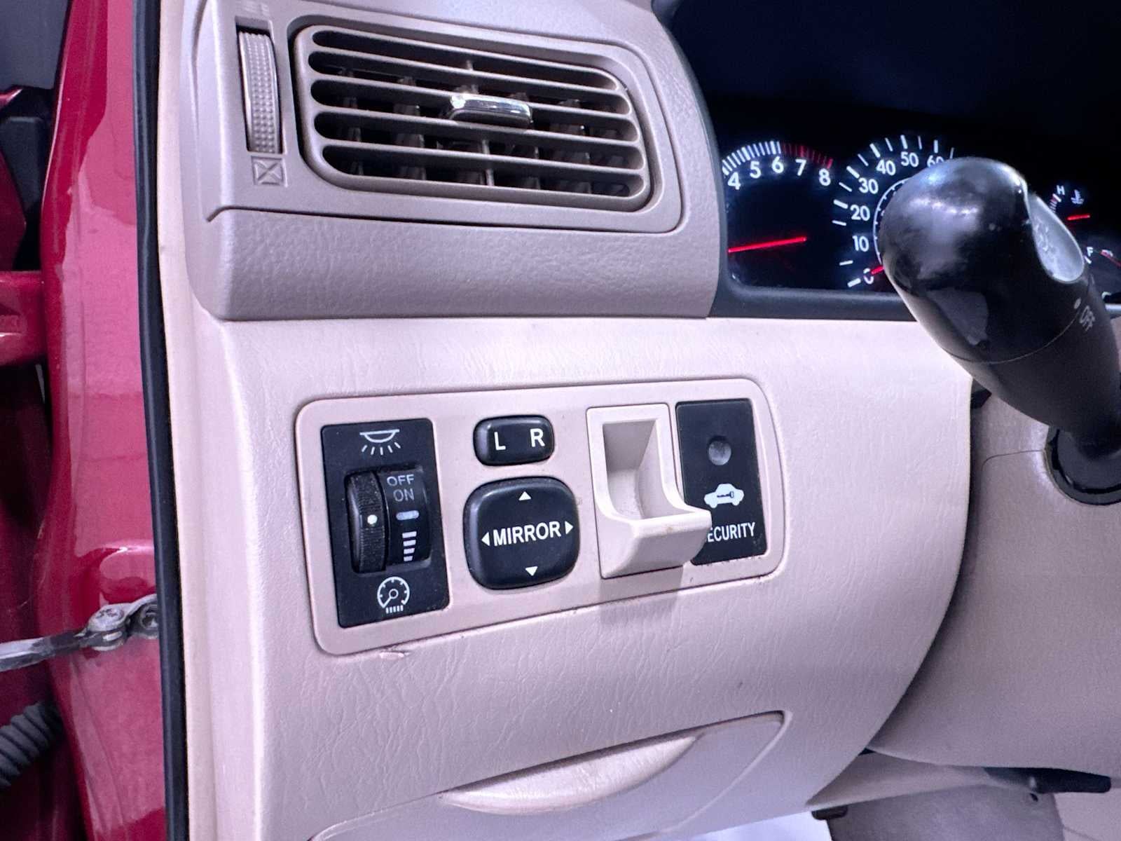 2005 Toyota Corolla LE