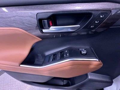 2025 Toyota Highlander Hybrid Platinum