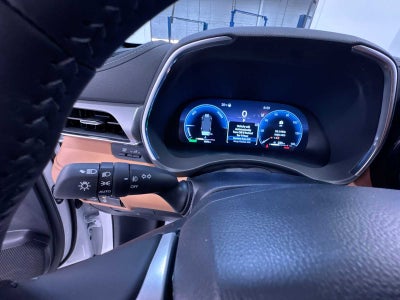 2025 Toyota Highlander Hybrid Platinum