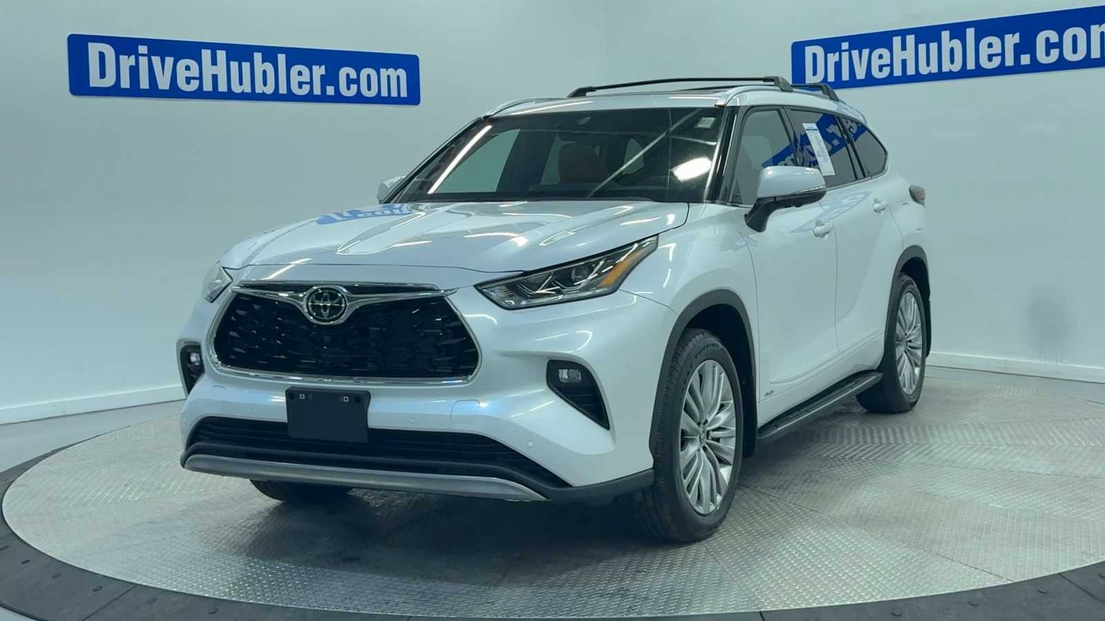 2025 Toyota Highlander Hybrid Platinum