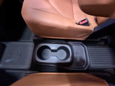 2025 Toyota Highlander Hybrid Platinum