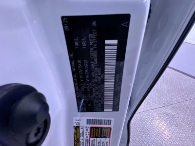 2025 Toyota Highlander Hybrid Platinum