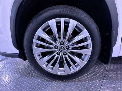 2023 Toyota Highlander Platinum