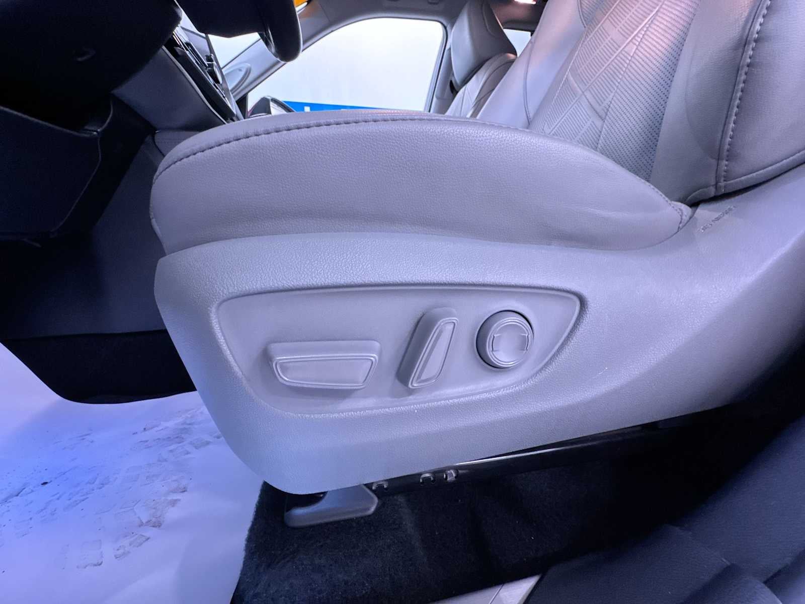 2025 Toyota Highlander Platinum