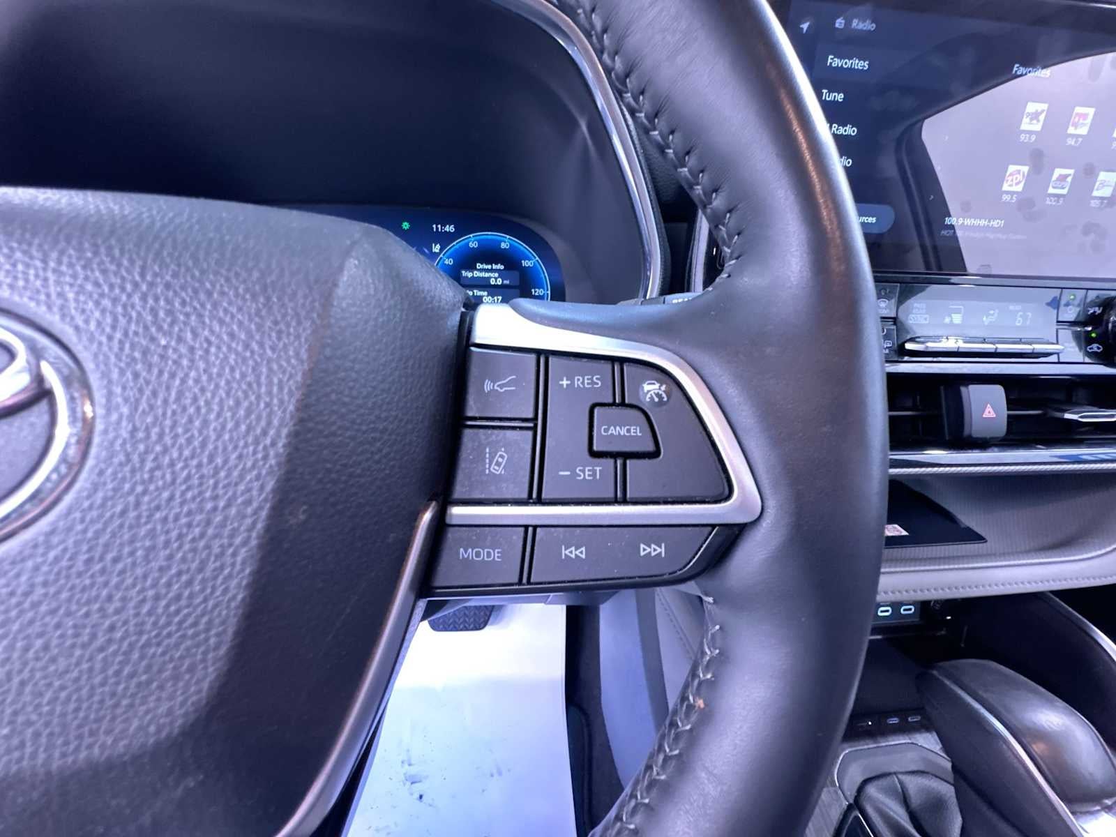 2025 Toyota Highlander Platinum