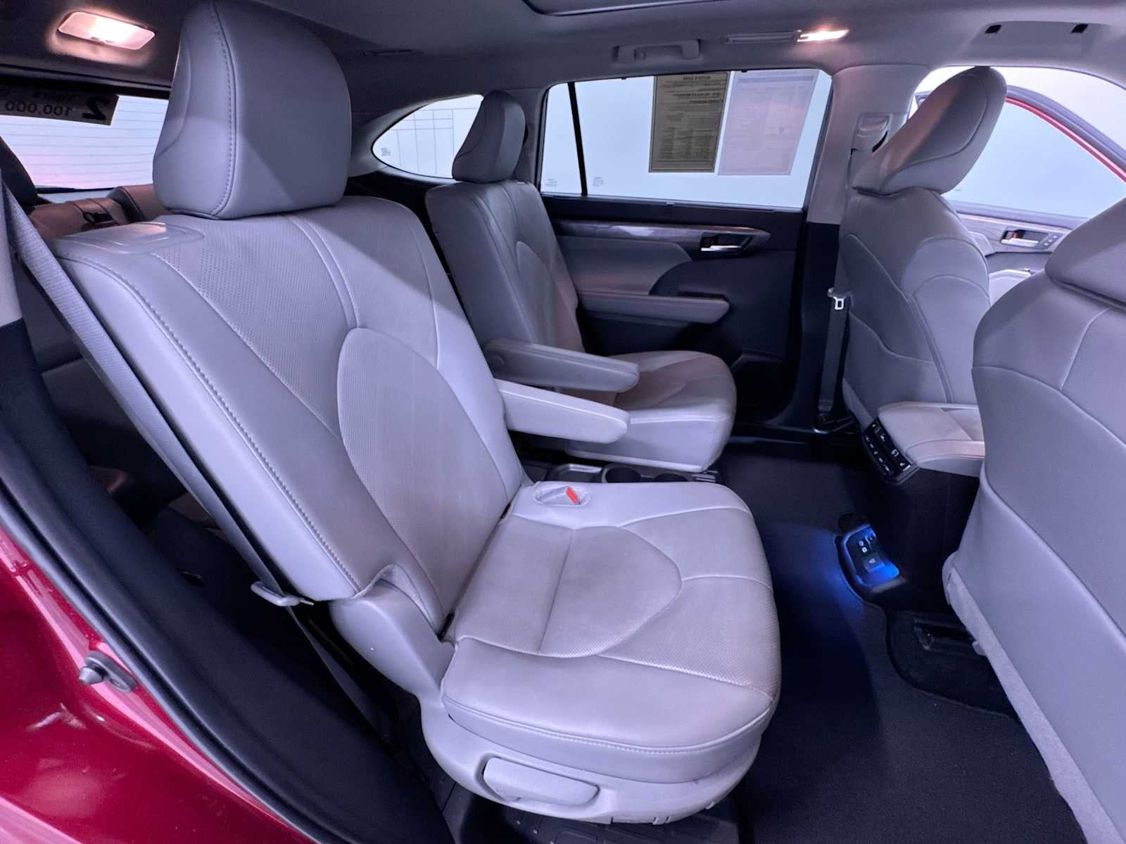 2025 Toyota Highlander Platinum