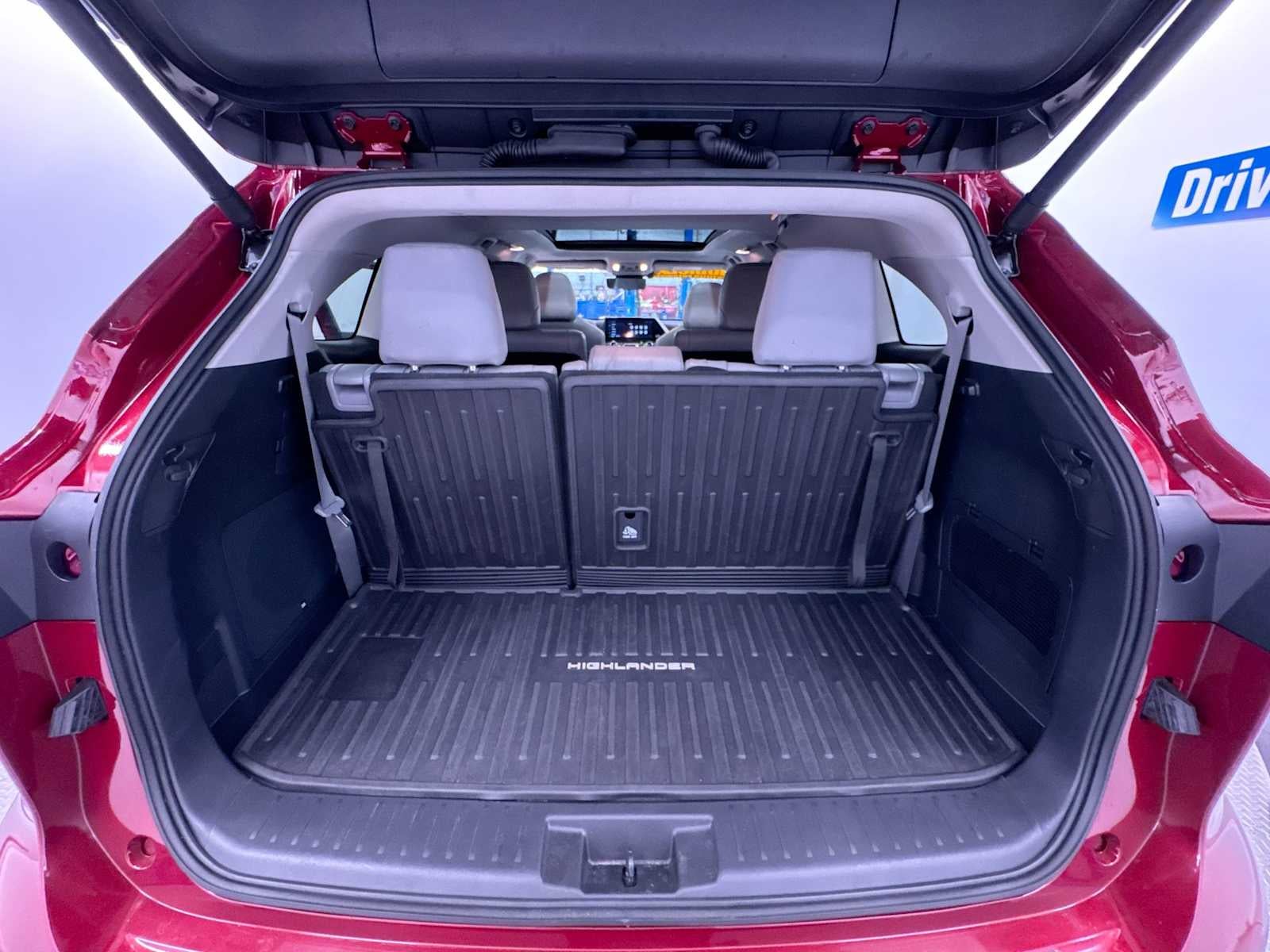 2025 Toyota Highlander Platinum