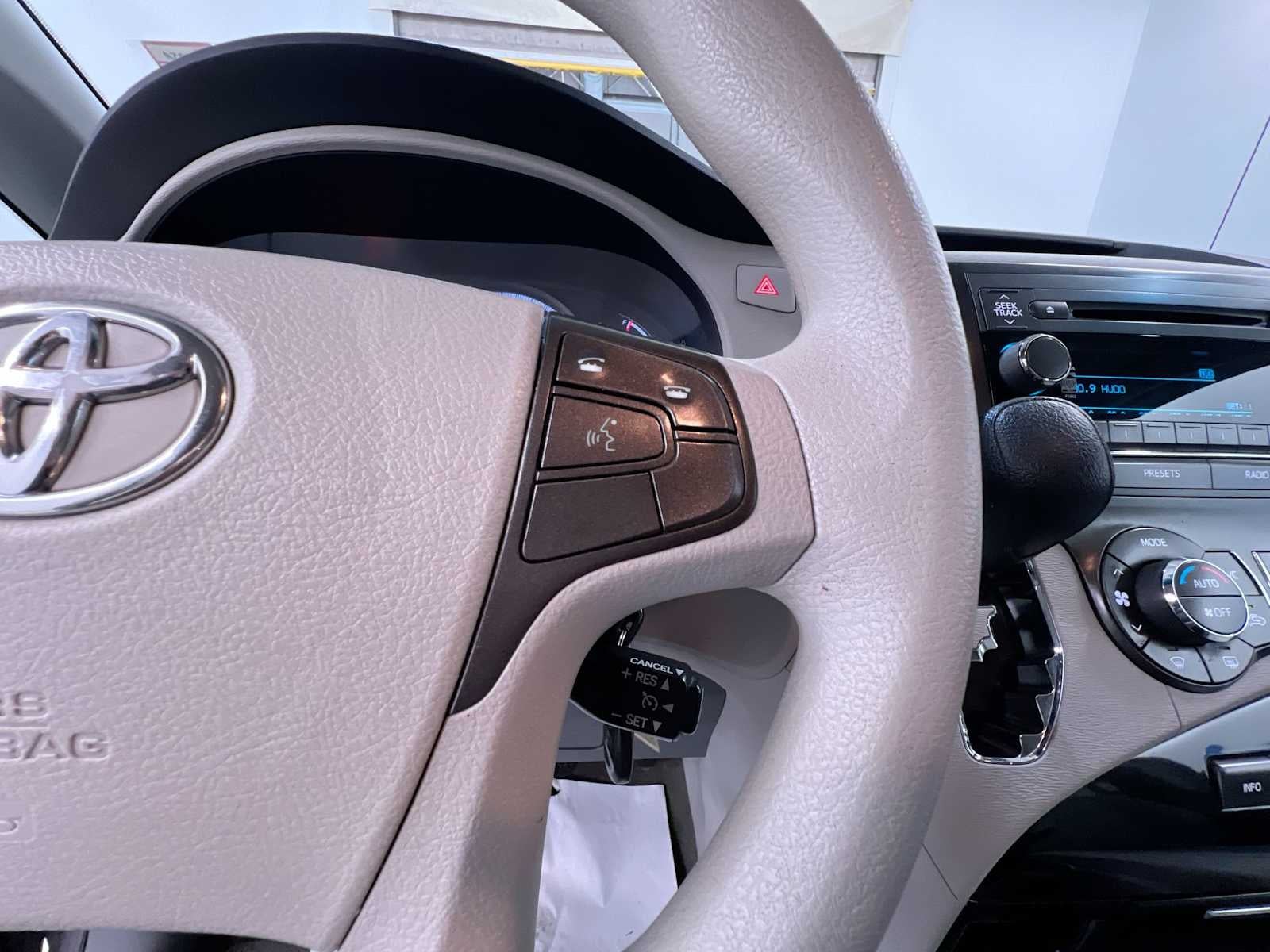 2013 Toyota Sienna LE