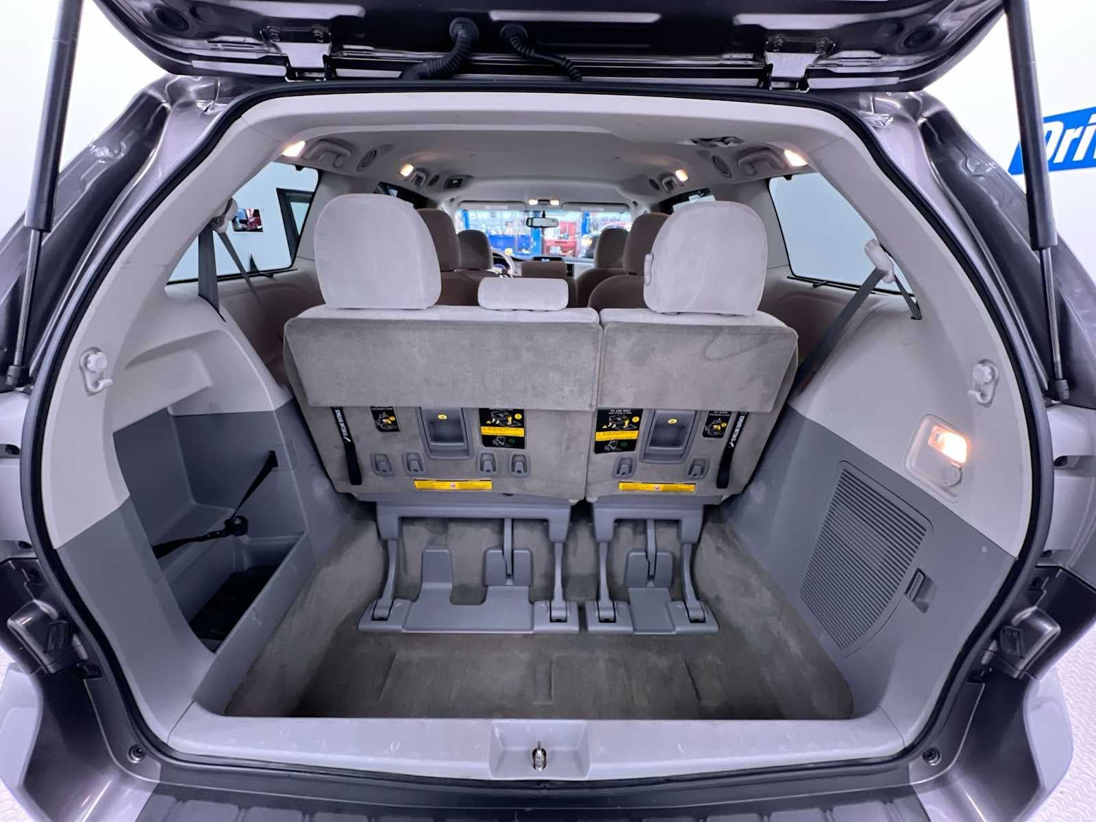 2013 Toyota Sienna LE