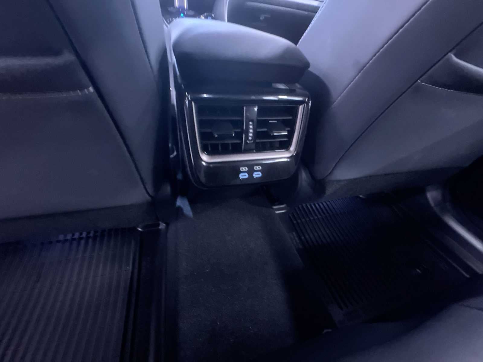 2025 Toyota Crown Signia Limited