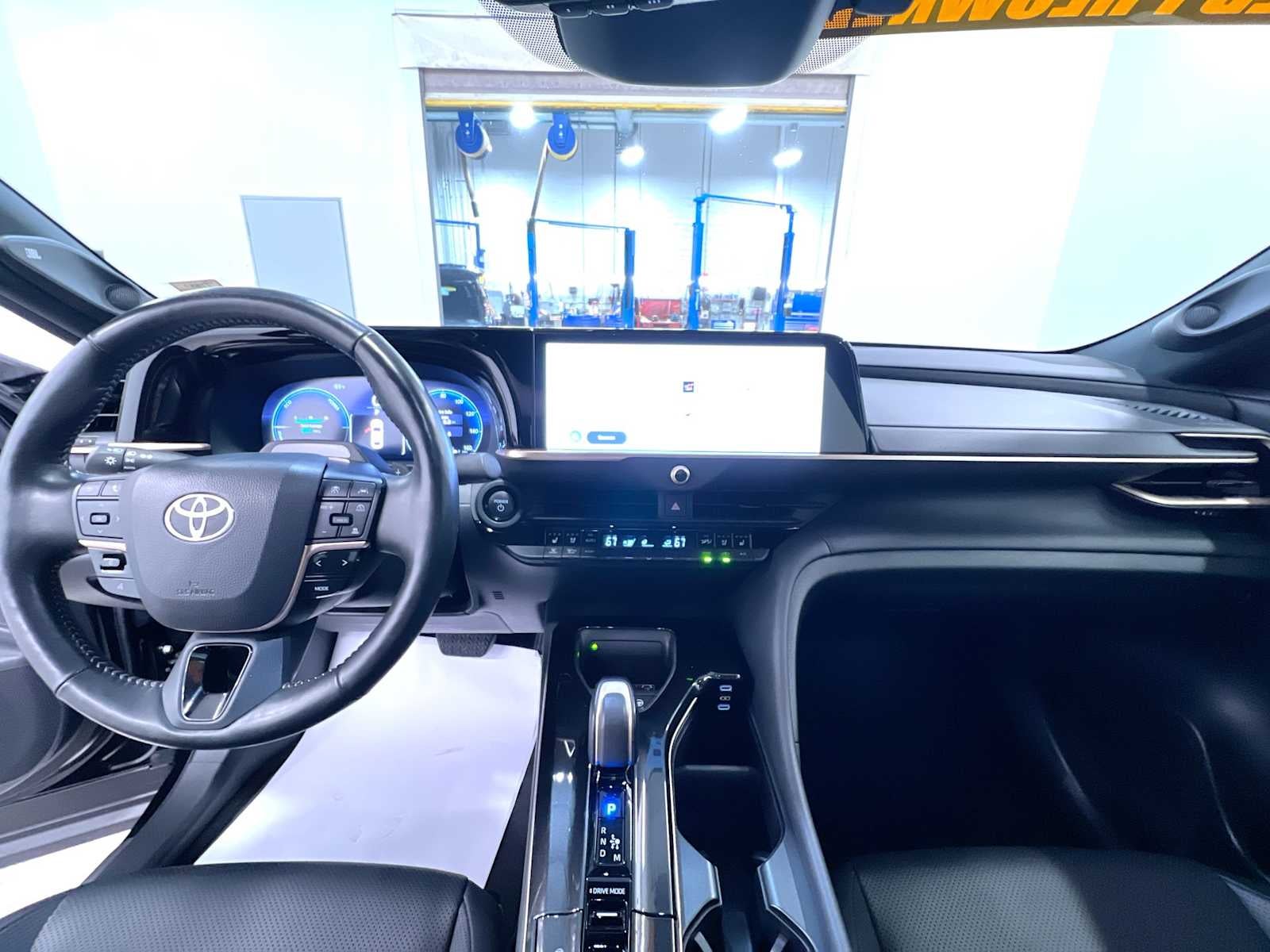 2024 Toyota Crown Platinum