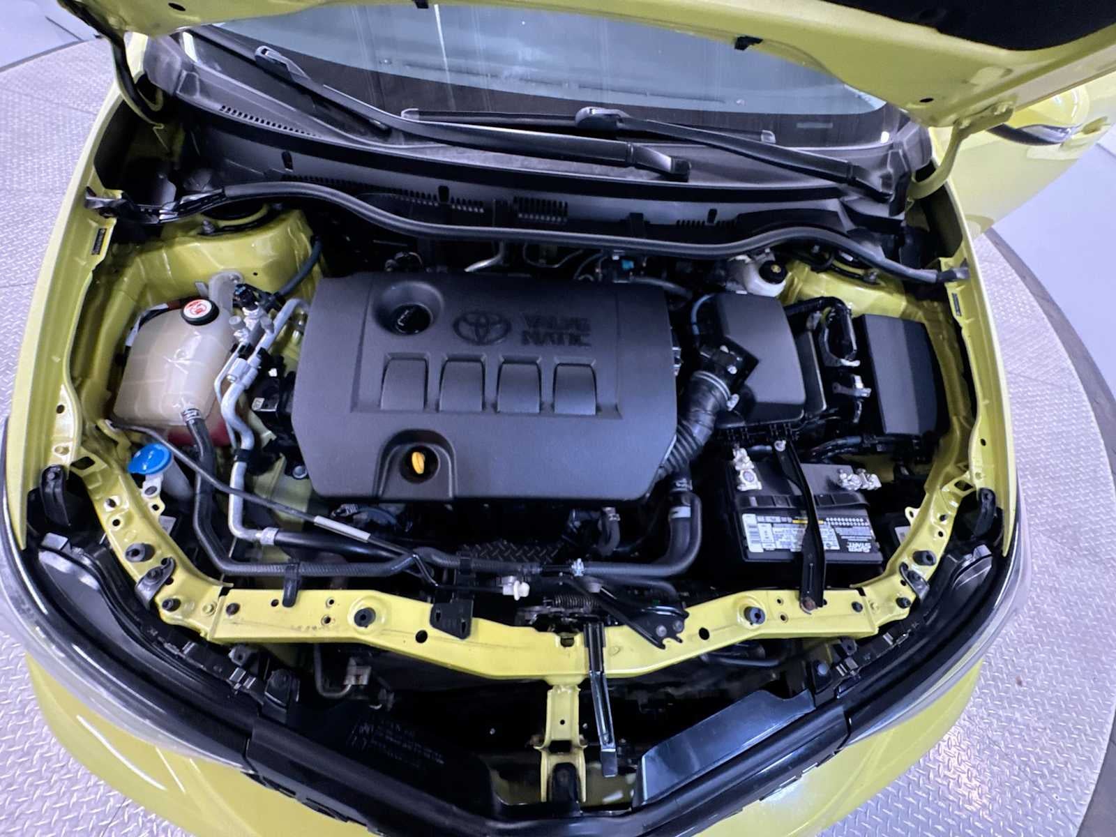 2017 Toyota Corolla iM CVT (Natl)