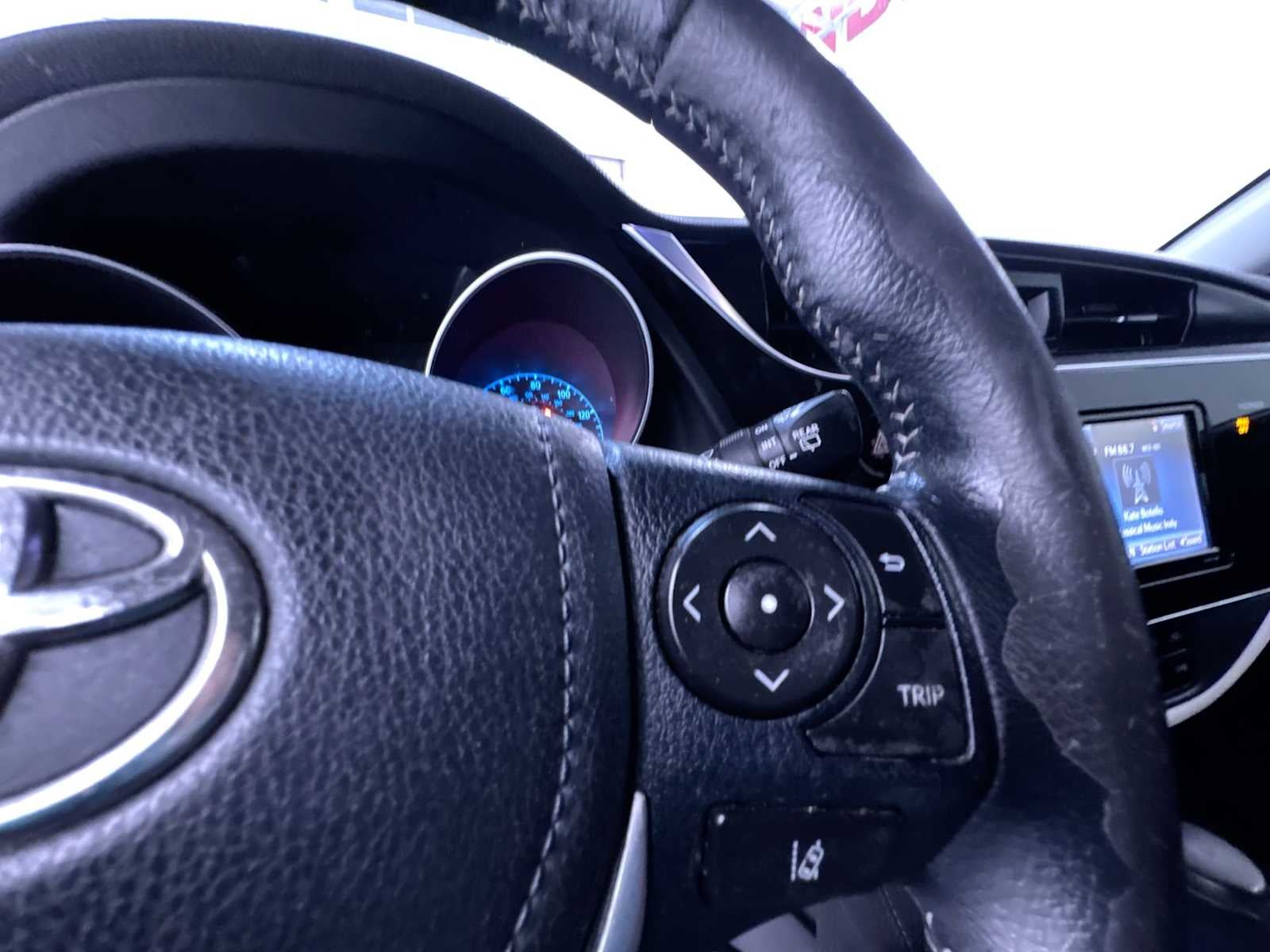 2017 Toyota Corolla iM CVT (Natl)