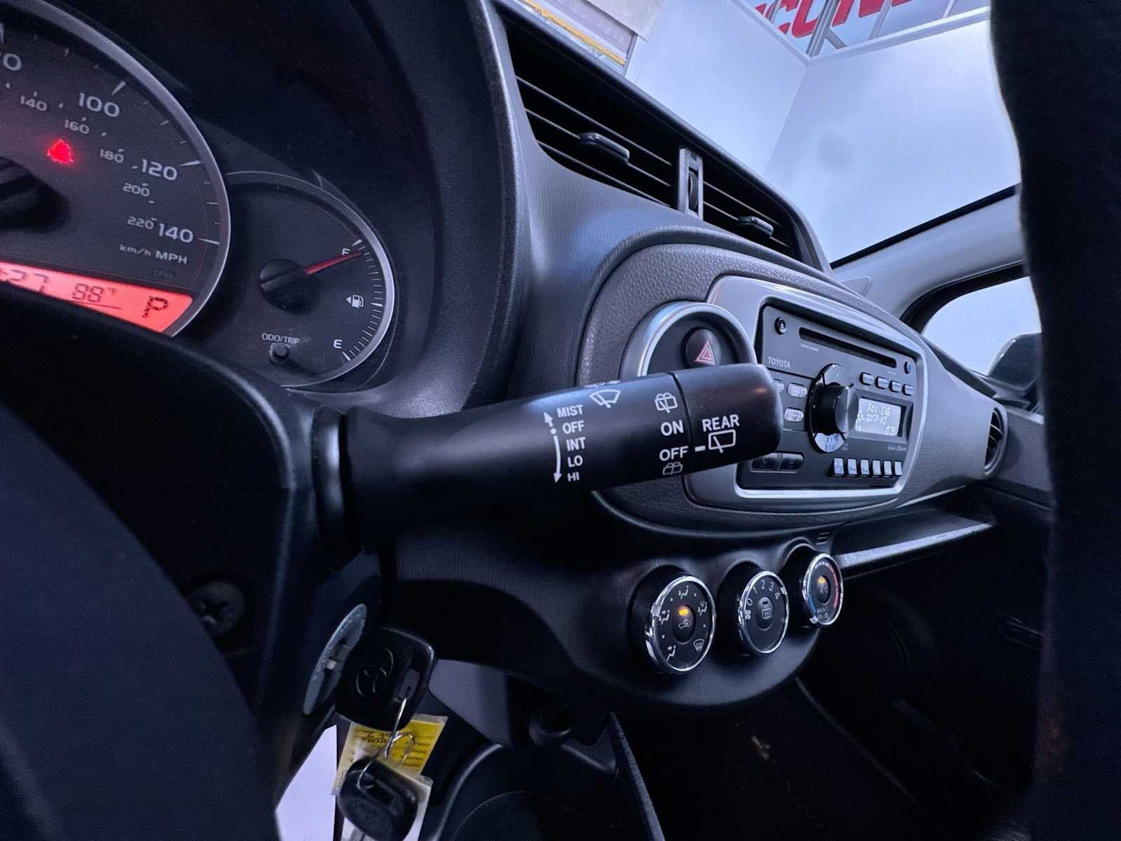2014 Toyota Yaris L