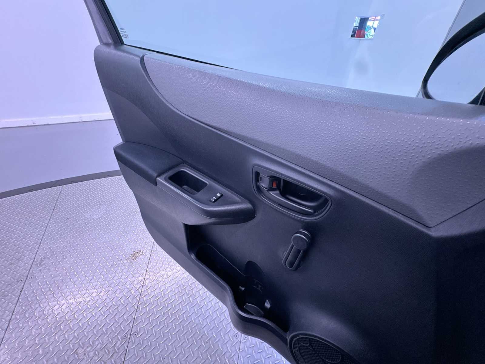 2014 Toyota Yaris L
