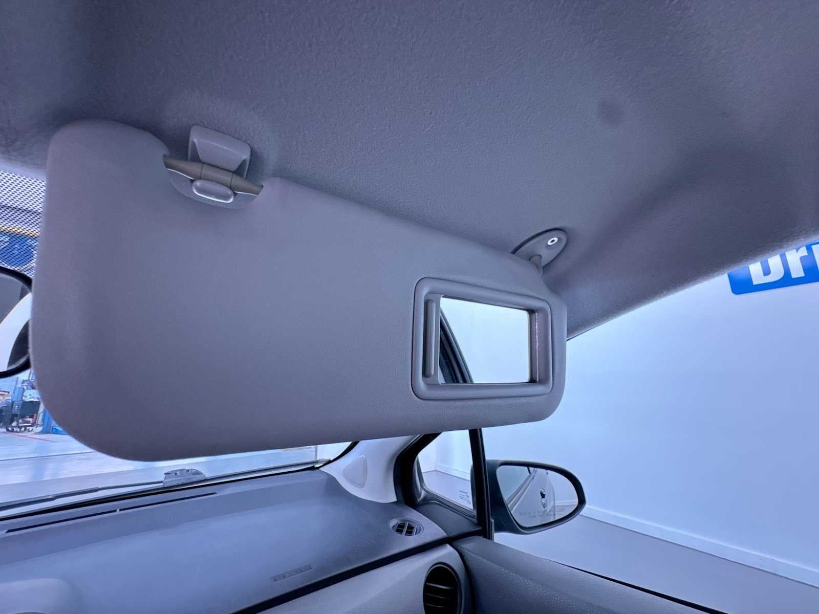 2014 Toyota Yaris L