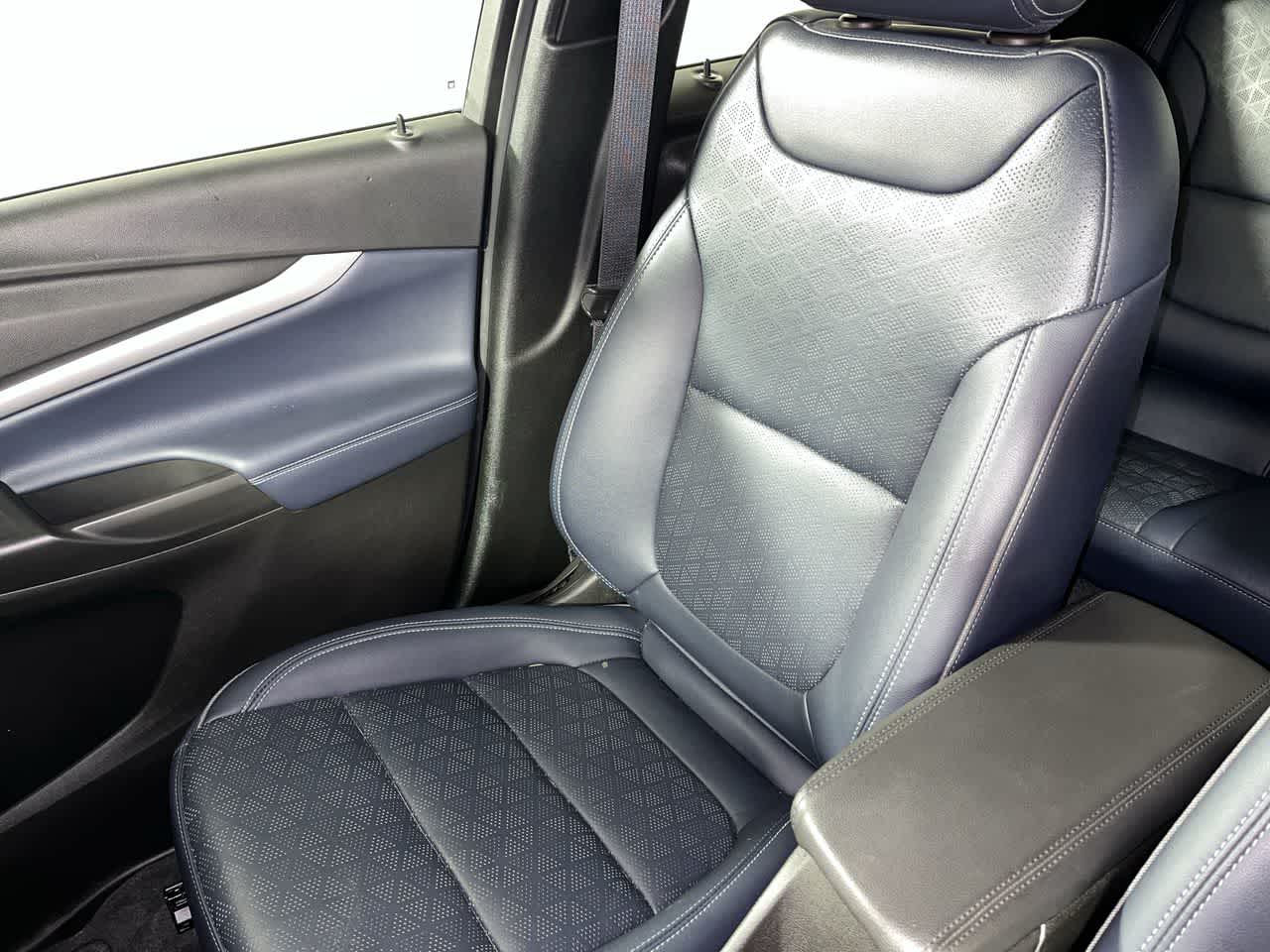 2022 Chevrolet Bolt EUV LT