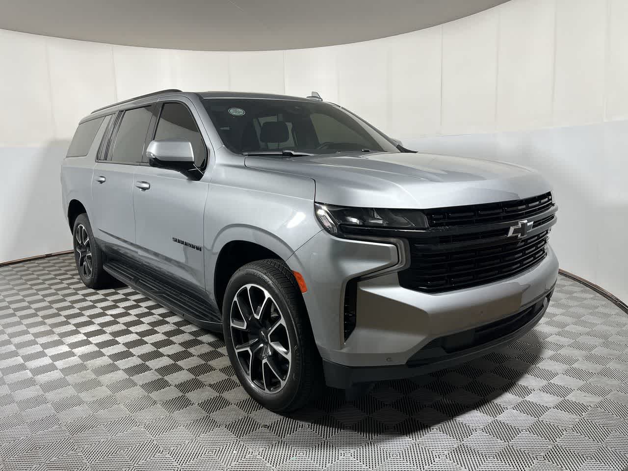 2023 Chevrolet Suburban RST