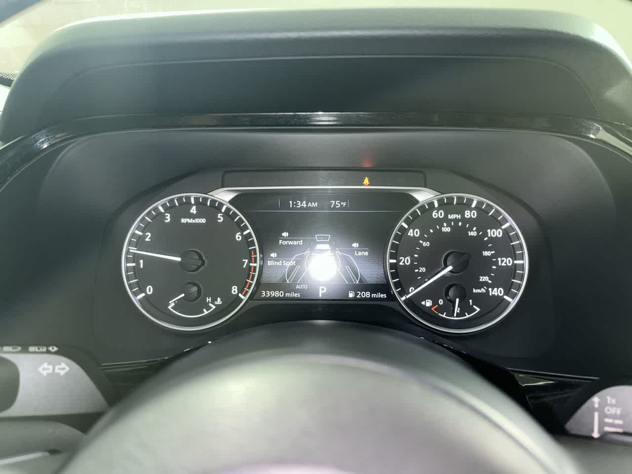 2025 Nissan Pathfinder SV