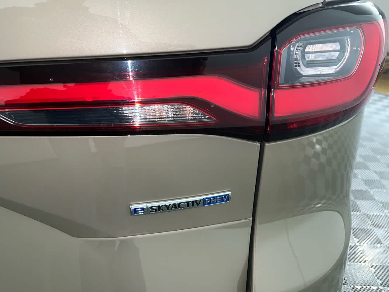 2025 Mazda Mazda CX-70 PHEV Premium Package