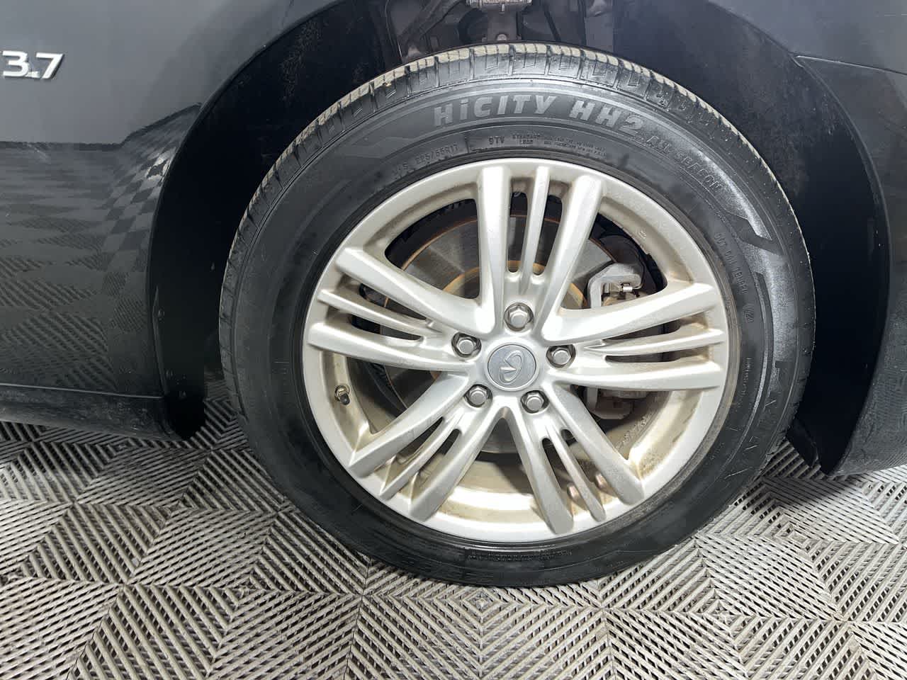 2015 INFINITI Q40 4dr Sdn AWD