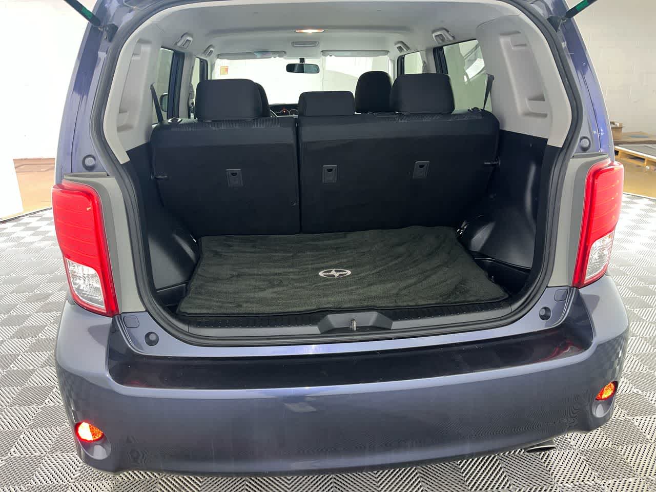 2011 Scion xB 5dr Wgn Auto (Natl)