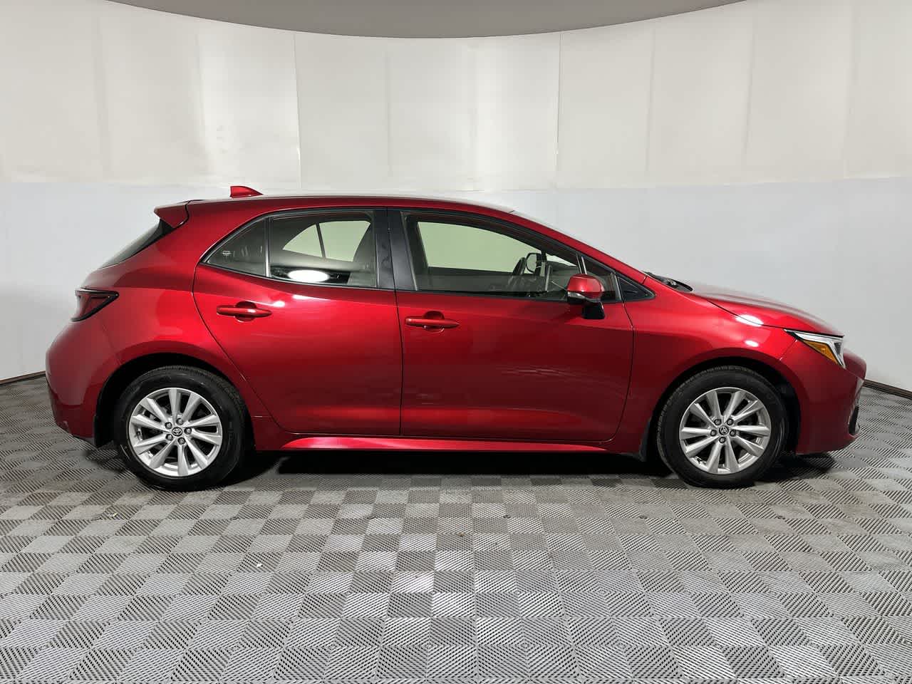 2023 Toyota Corolla Hatchback SE