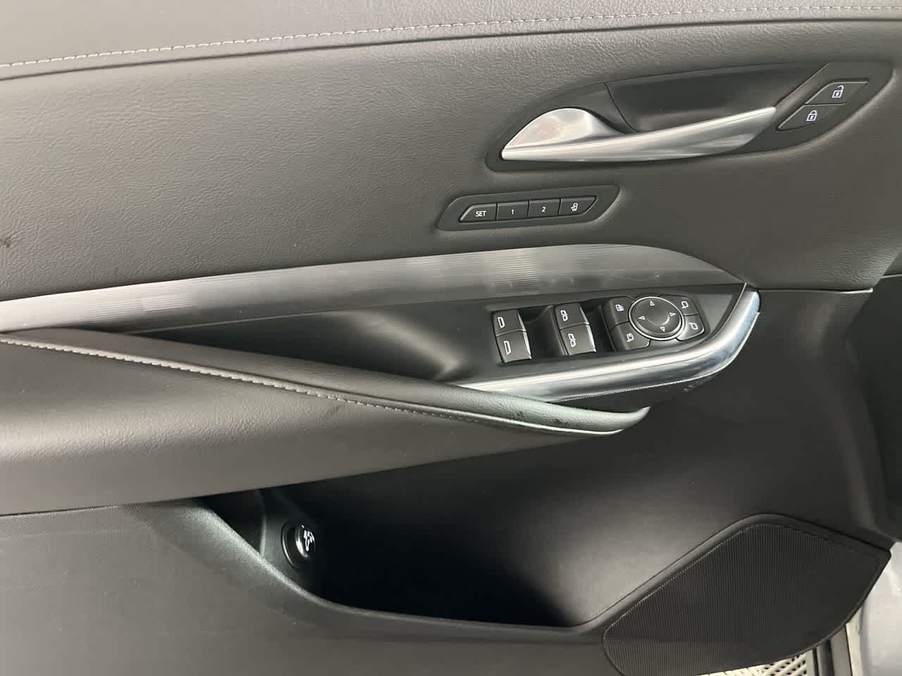 2025 Cadillac XT4 FWD Premium Luxury