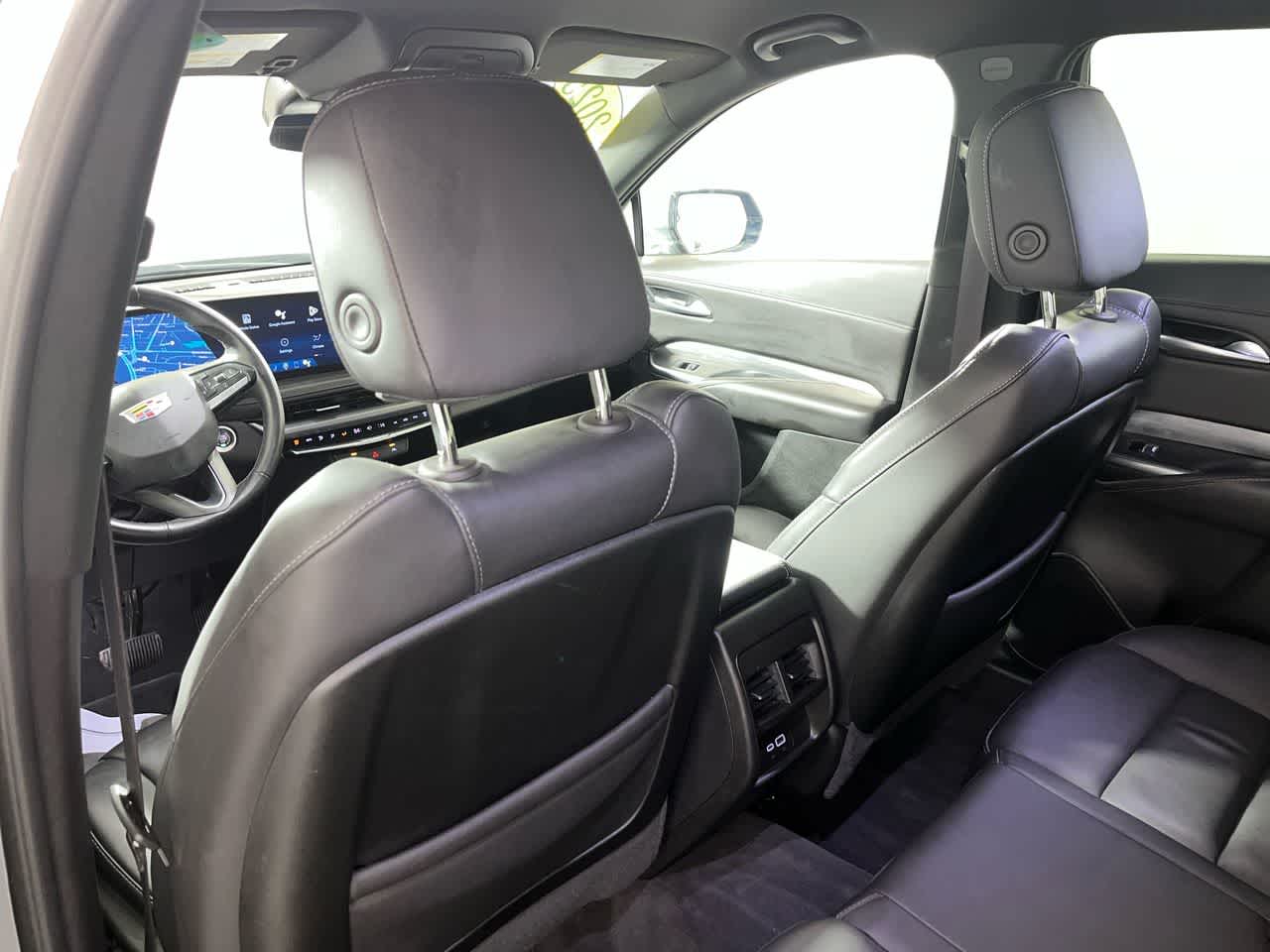 2025 Cadillac XT4 FWD Premium Luxury