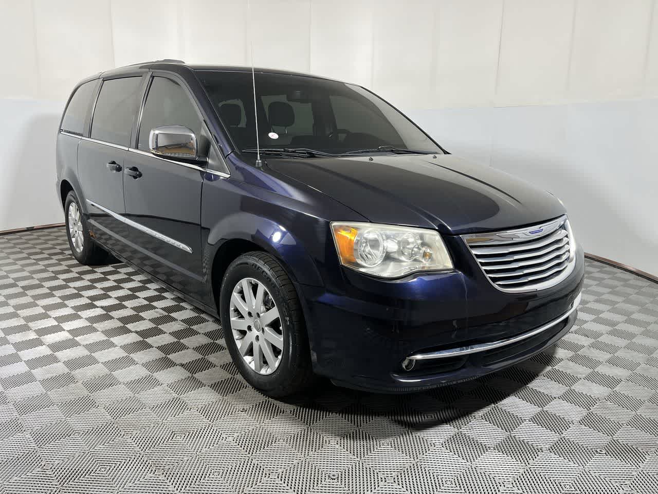 2011 Chrysler Town & Country Touring-L