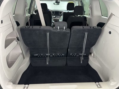 2024 Chrysler Voyager LX