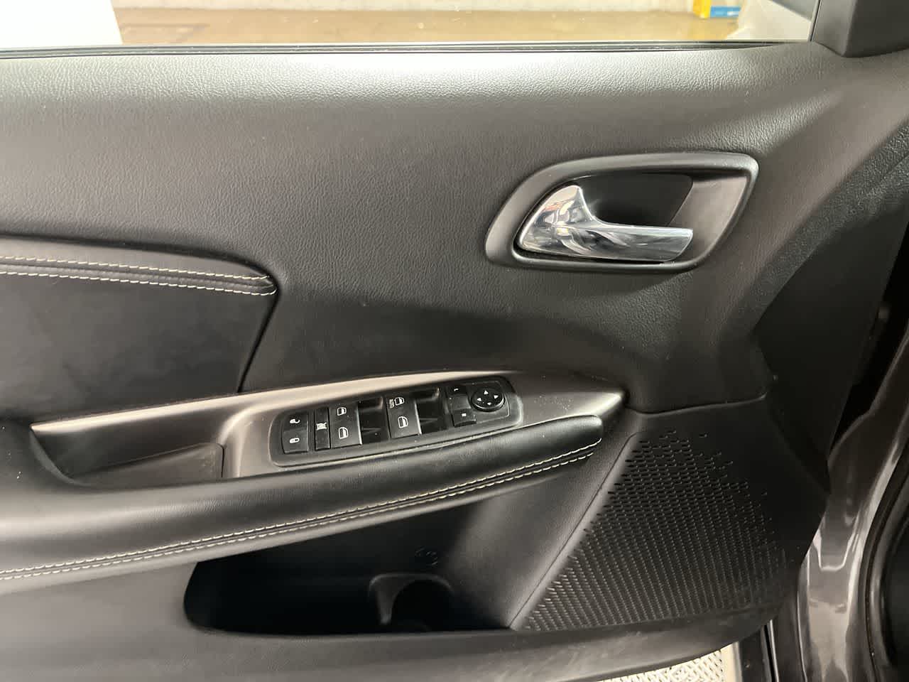 2020 Dodge Journey Crossroad