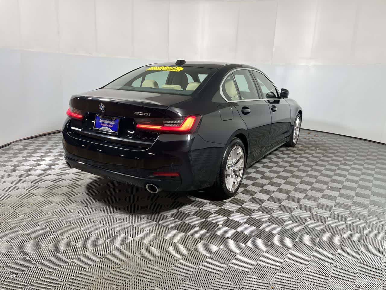 2025 BMW 330i 330i