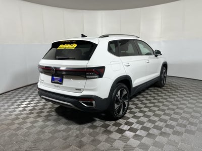 2025 Volkswagen Taos SE