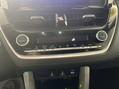 2025 Toyota Corolla Cross XLE