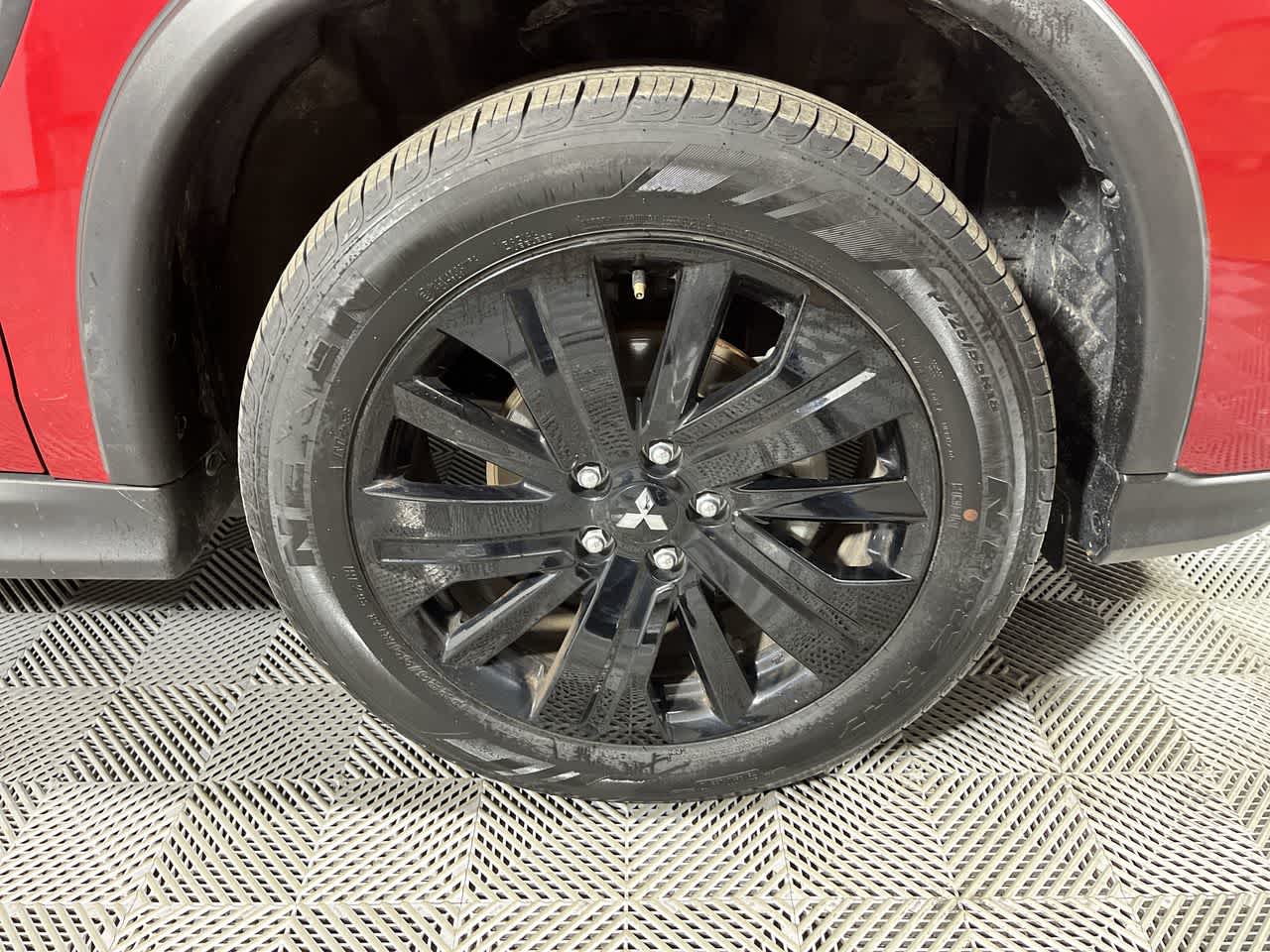 2025 Mitsubishi Outlander Sport LE