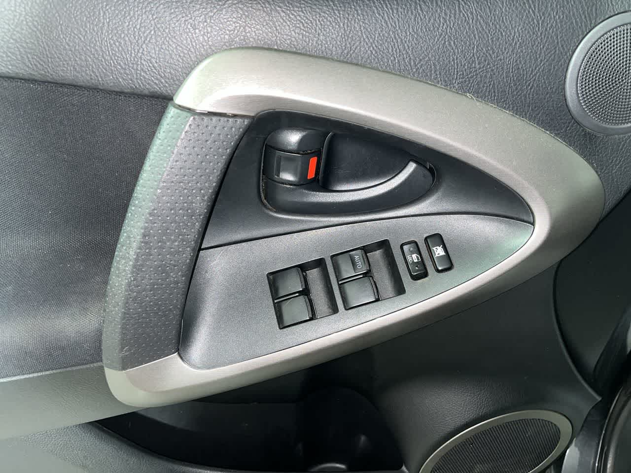 2006 Toyota RAV4 Sport
