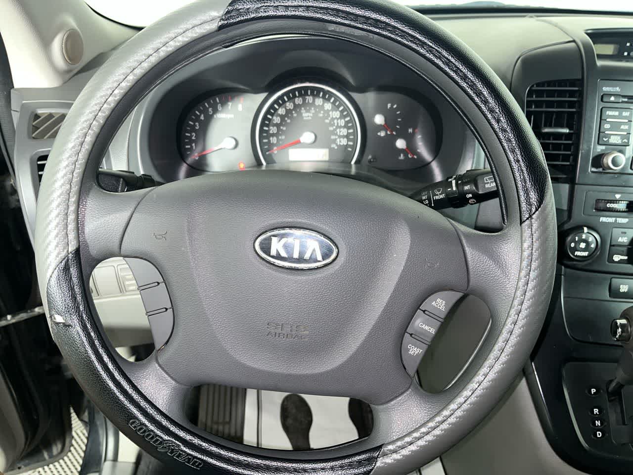 2009 Kia Sedona LX